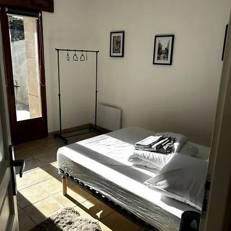 Superbe Appartement Dans Un Mas ニーム エクステリア 写真